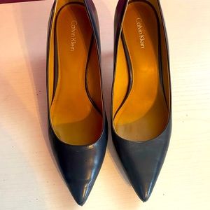 Ladies Calvin Klein Pumps